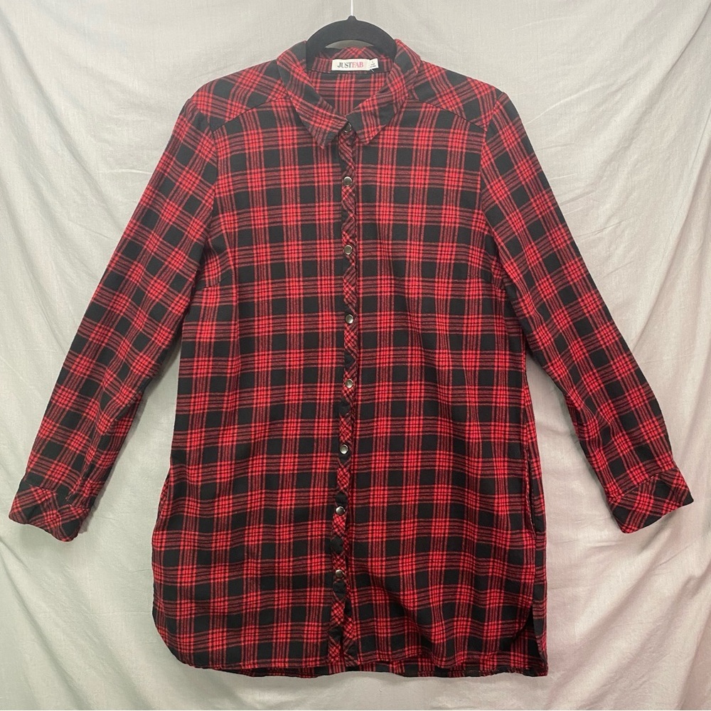 JustFab Top long Sleeve Red & Black Plaid Size | L
